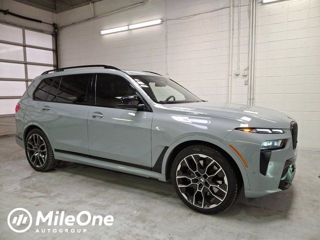 2024 BMW X7 M60i