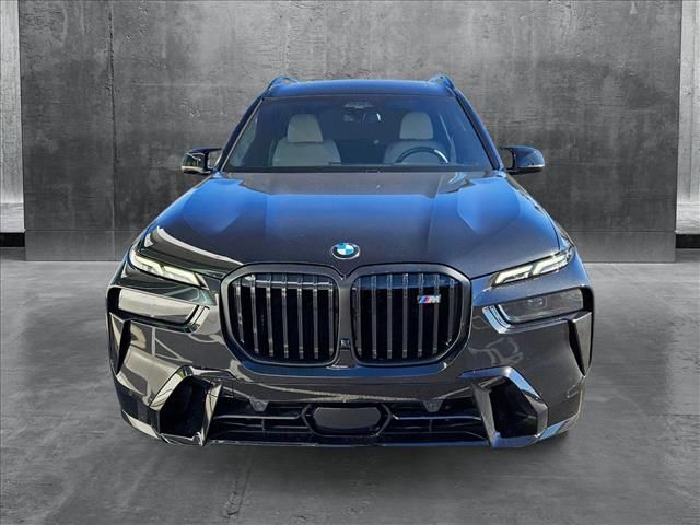 2024 BMW X7 M60i