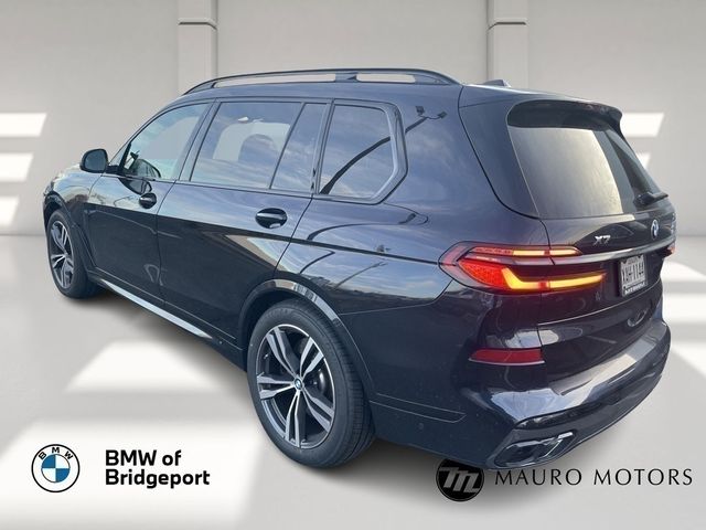 2024 BMW X7 M60i