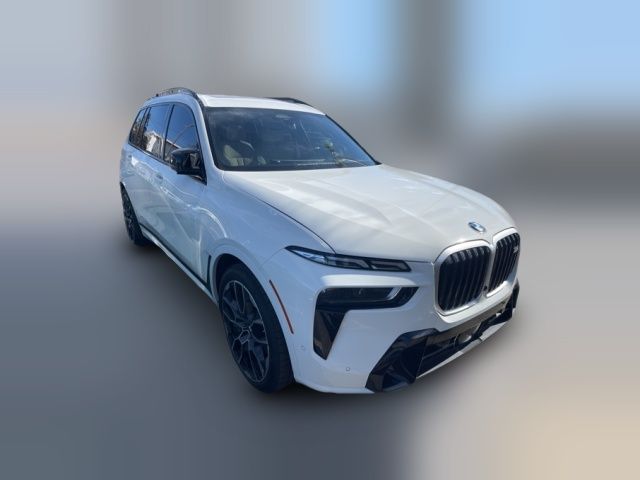 2024 BMW X7 M60i