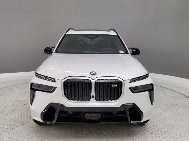 2024 BMW X7 M60i