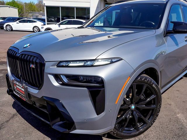 2024 BMW X7 M60i