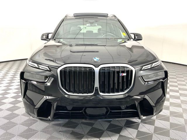 2024 BMW X7 M60i