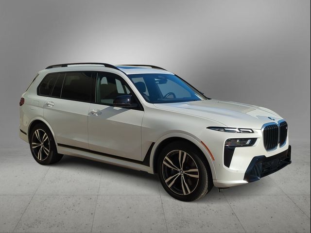 2024 BMW X7 M60i