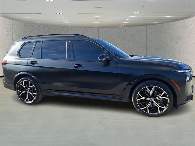 2024 BMW X7 M60i