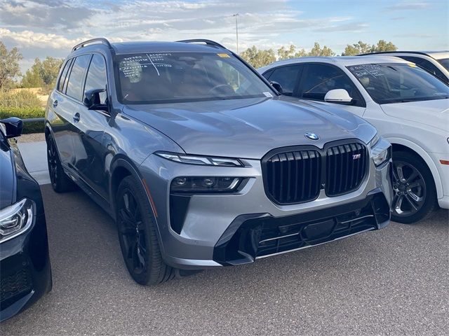 2024 BMW X7 M60i