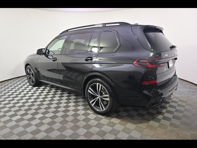 2024 BMW X7 M60i