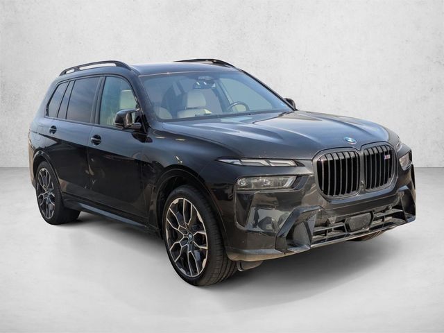 2024 BMW X7 M60i