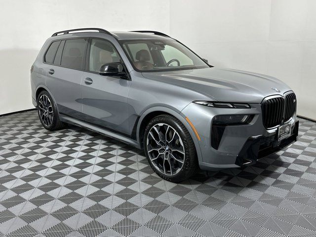 2024 BMW X7 M60i