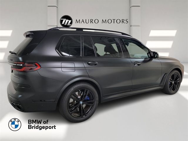 2024 BMW X7 M60i