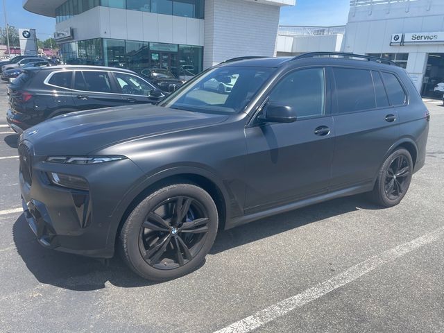 2024 BMW X7 M60i