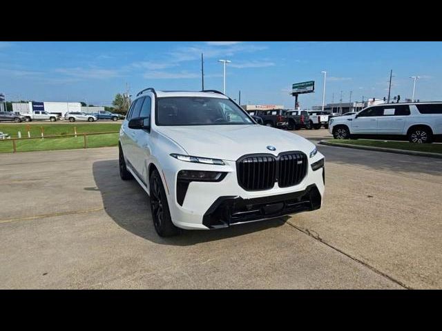 2024 BMW X7 M60i