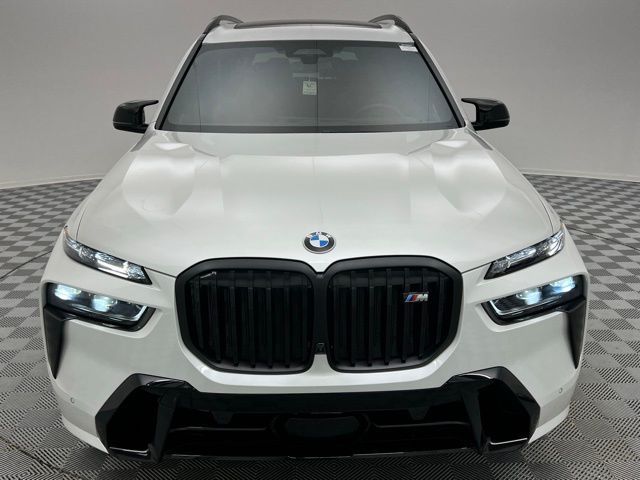 2024 BMW X7 M60i