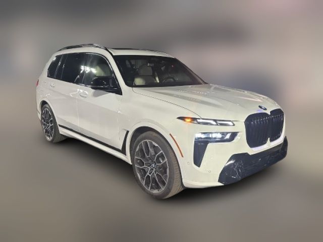 2024 BMW X7 M60i