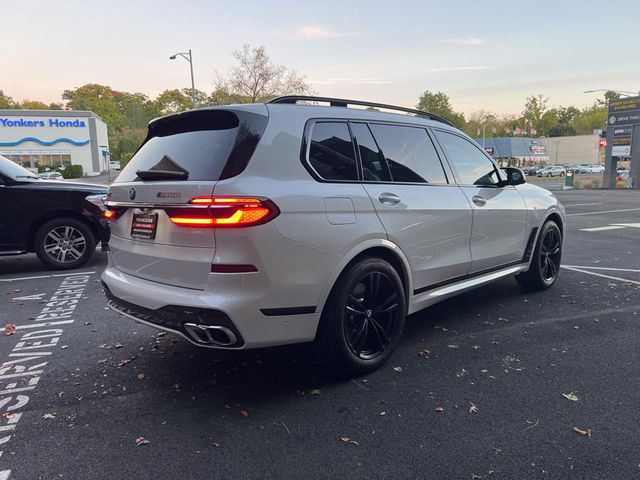 2024 BMW X7 M60i