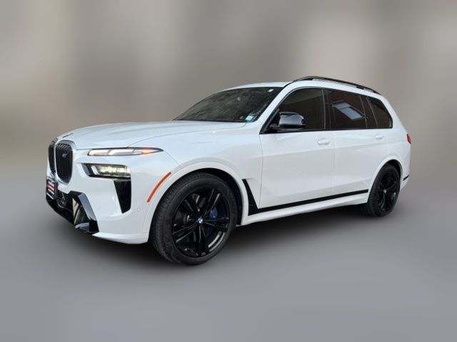 2024 BMW X7 M60i