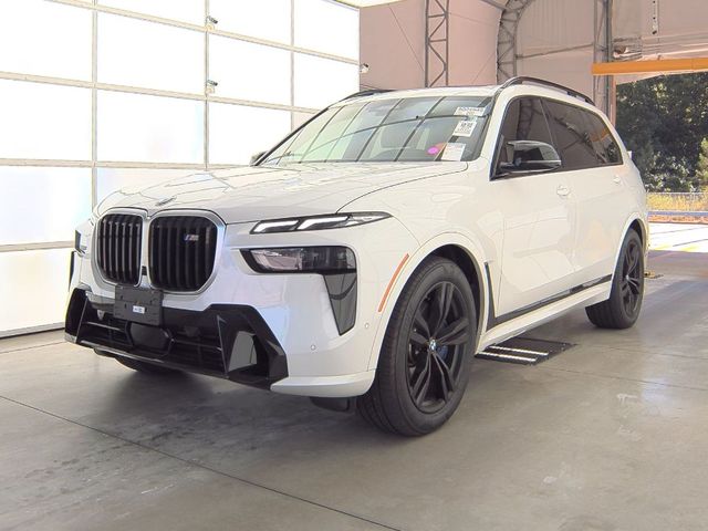 2024 BMW X7 M60i