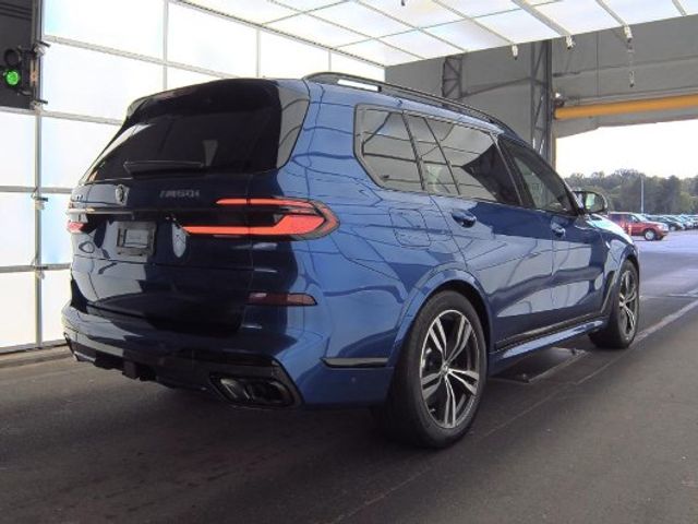 2024 BMW X7 M60i