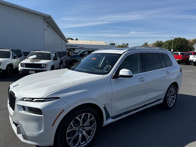 2024 BMW X7 xDrive40i