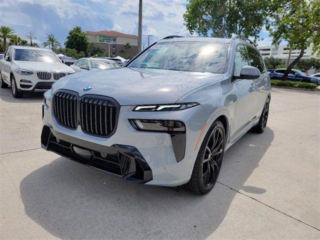 2024 BMW X7 xDrive40i