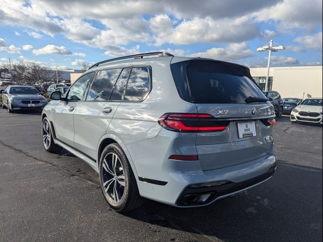 2024 BMW X7 xDrive40i