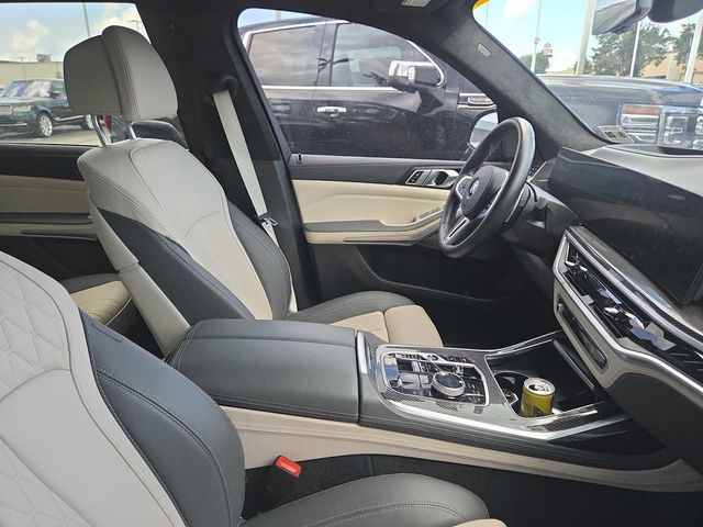 2024 BMW X7 M60i