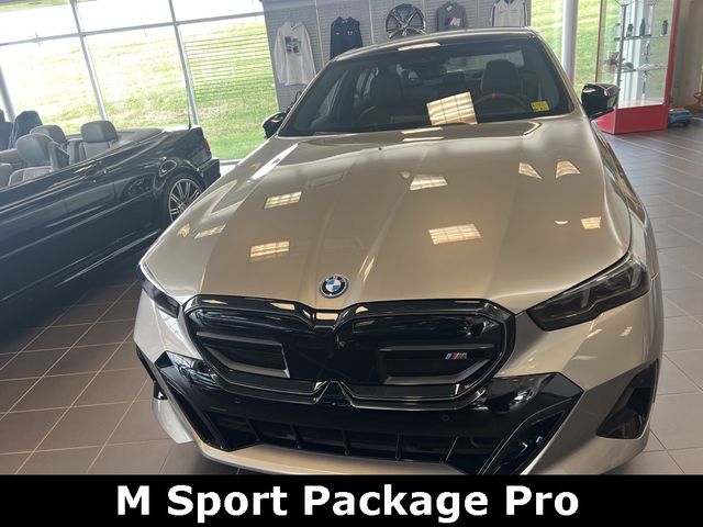 2024 BMW i5 M60