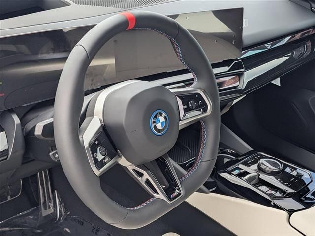 2024 BMW i5 M60