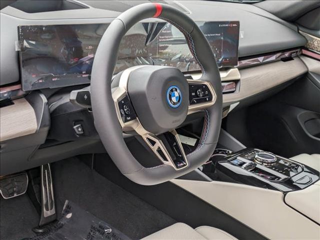 2024 BMW i5 M60