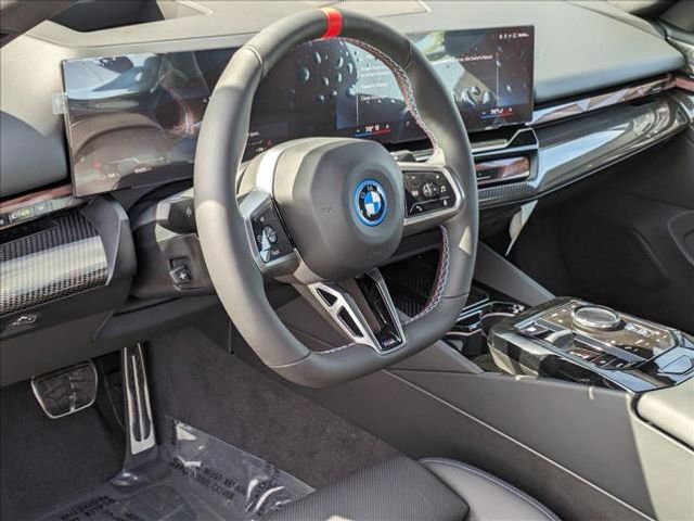 2024 BMW i5 M60