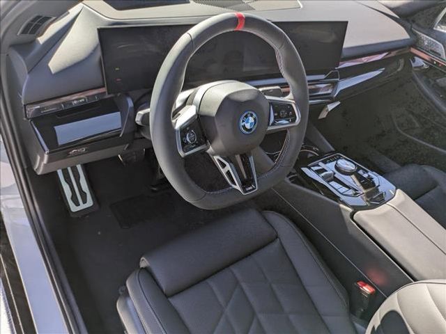 2024 BMW i5 M60