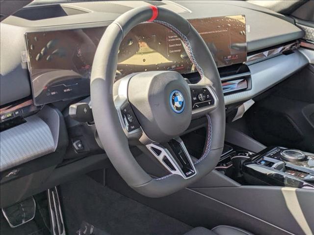 2024 BMW i5 M60