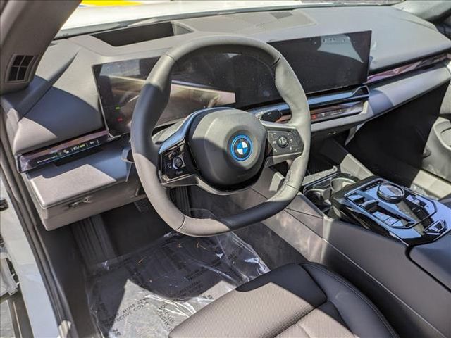 2024 BMW i5 eDrive40