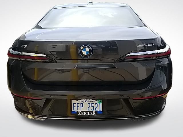 2024 BMW i7 eDrive50