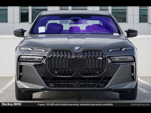 2024 BMW i7 M70