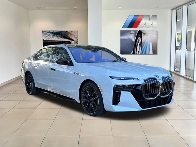 2024 BMW i7 M70