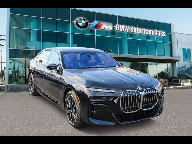 2024 BMW i7 M70