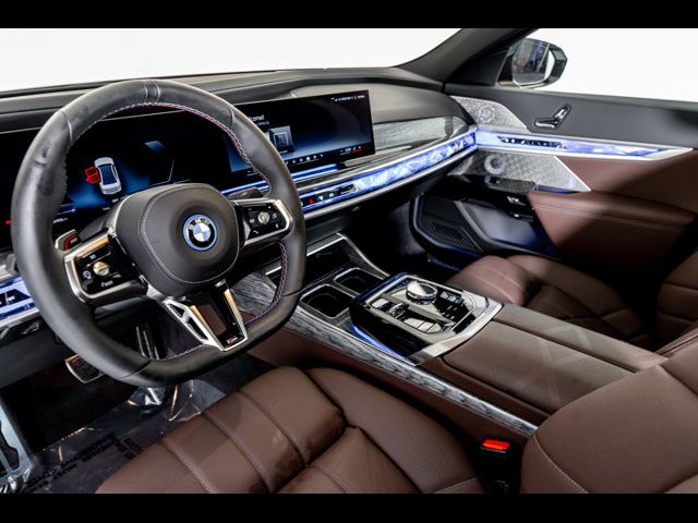 2024 BMW i7 M70