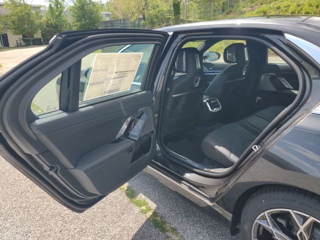 2024 BMW i7 eDrive50