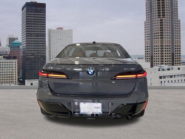 2024 BMW i7 eDrive50