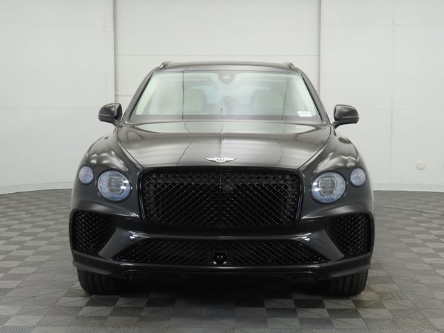 2024 Bentley Bentayga EWB V8