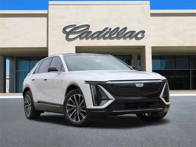 2024 Cadillac LYRIQ Sport