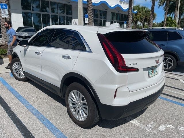 2024 Cadillac XT4 Luxury