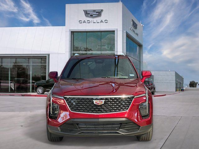 2024 Cadillac XT4 Luxury