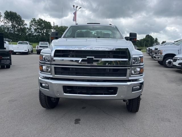 2024 Chevrolet Silverado MD LT