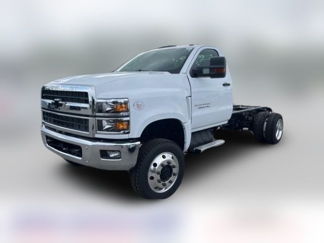 2024 Chevrolet Silverado MD LT