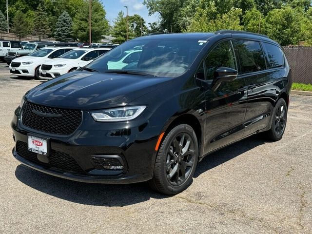 2024 Chrysler Pacifica Touring-L