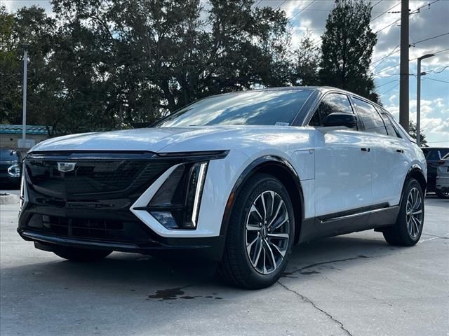 2024 Cadillac LYRIQ Sport