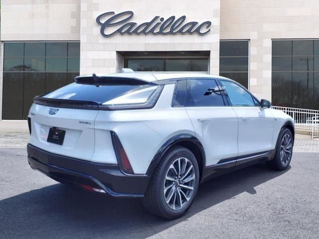 2024 Cadillac LYRIQ Sport