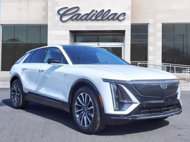 2024 Cadillac LYRIQ Sport